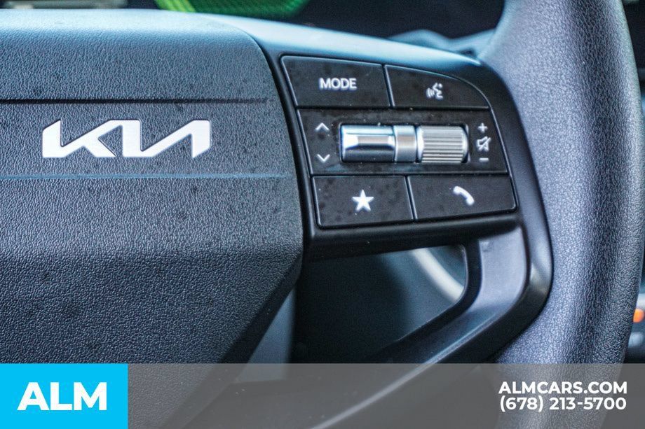 Used 2025 Kia K4 FWD image 29