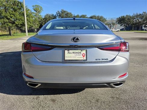 New 2025 Lexus ES 350 w/ Premium Package image 4