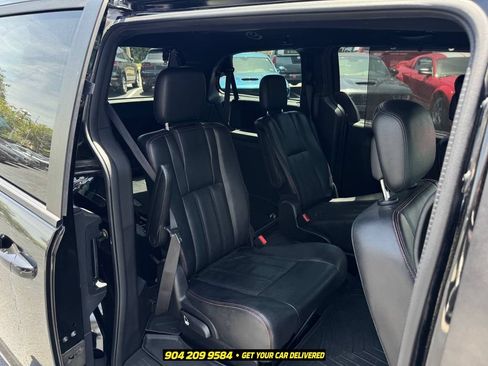 Used 2019 Dodge Grand Caravan GT FWD image 23