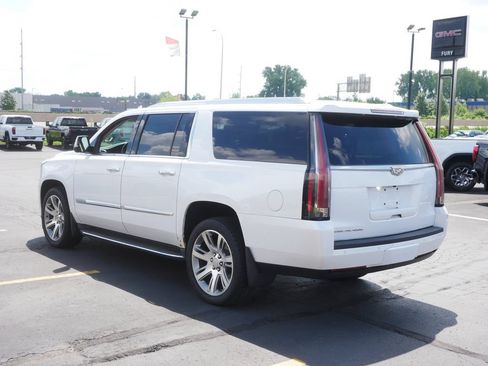 Used 2016 Cadillac Escalade ESV Luxury AWD/4WD image 5