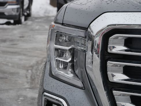 Used 2021 GMC Sierra 1500 SLT w/ SLT Premium Plus Package image 3