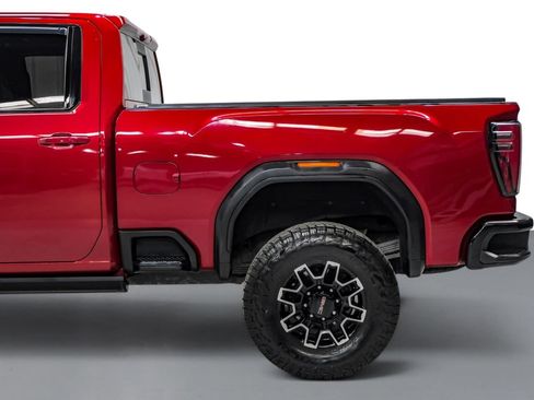 Used 2025 GMC Sierra 2500 AT4X AWD/4WD image 11