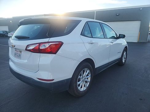 Used 2019 Chevrolet Equinox LS image 5