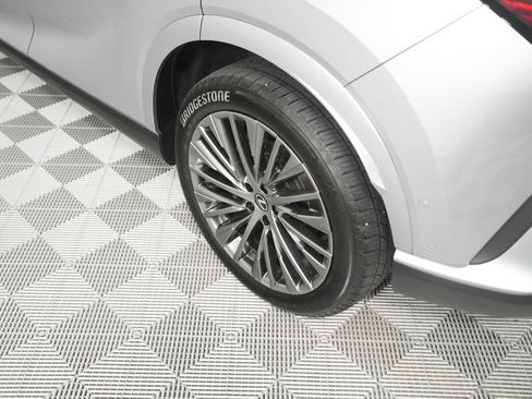 Used 2024 Lexus RX 450h AWD w/ Convenience Package image 8