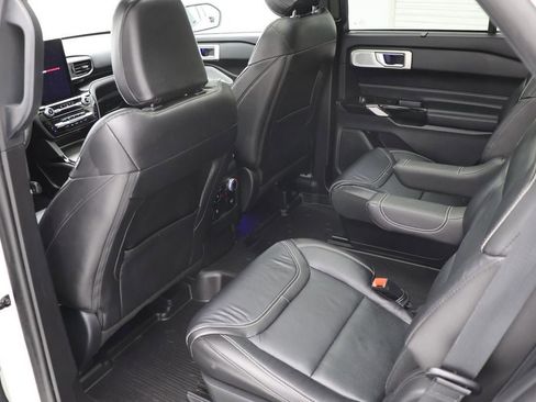 Used 2023 Ford Explorer ST w/ Technology Package image 12