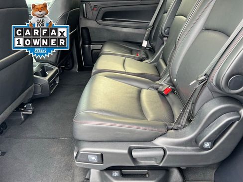 Used 2025 Honda Odyssey Sport-L image 16