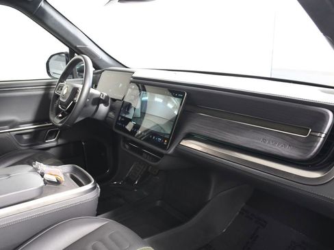 Used 2024 Rivian R1S Adventure AWD/4WD image 19