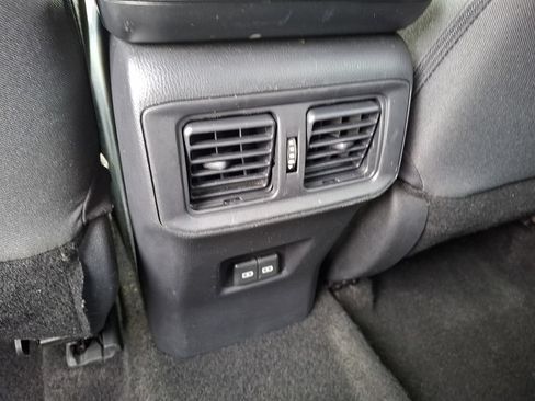 Used 2024 Toyota RAV4 XLE FWD image 11