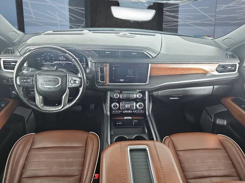 Used 2023 GMC Yukon XL Denali Ultimate AWD/4WD image 15