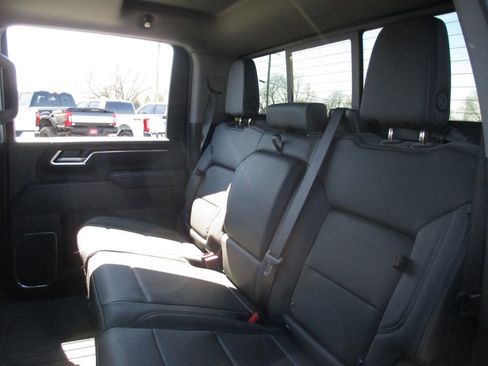 Used 2025 GMC Sierra 3500 SLT w/ SLT Premium Package image 26
