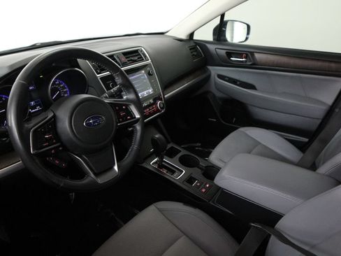 Used 2018 Subaru Outback 3.6R Limited AWD/4WD image 6