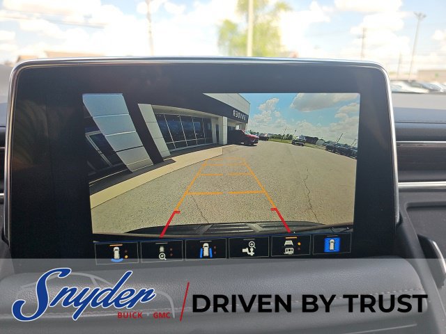 Used 2023 Chevrolet Suburban High Country AWD/4WD image 24