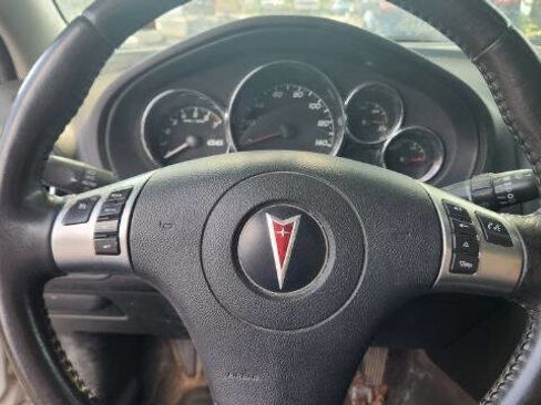 Used 2010 Pontiac G6 Sedan image 15