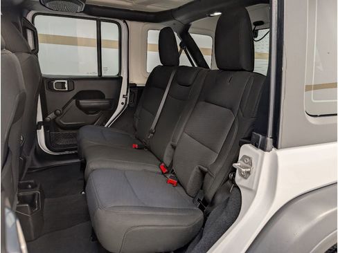 Used 2022 Jeep Wrangler Unlimited Sport image 15