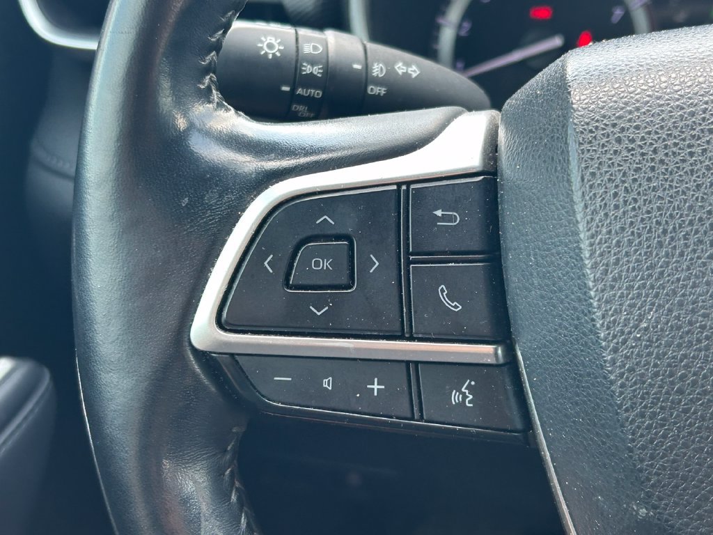 Used 2022 Toyota Highlander XSE FWD image 38