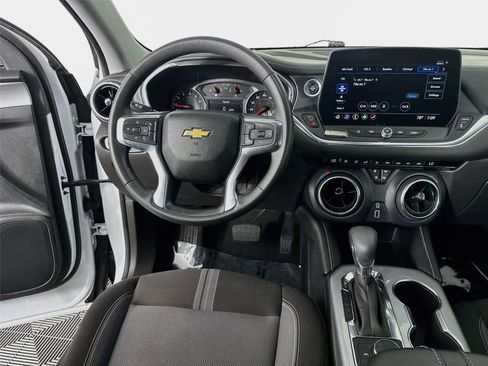 Used 2023 Chevrolet Blazer LT FWD image 22