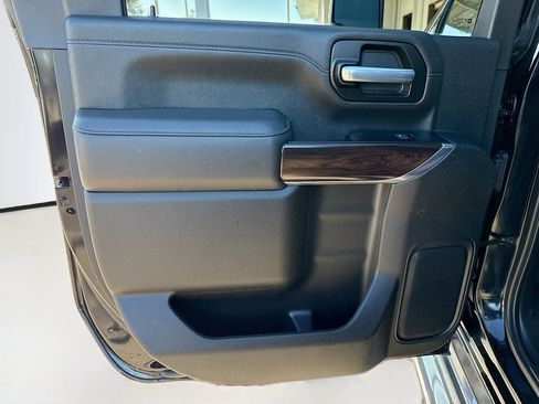 Used 2022 GMC Sierra 2500 SLT image 25