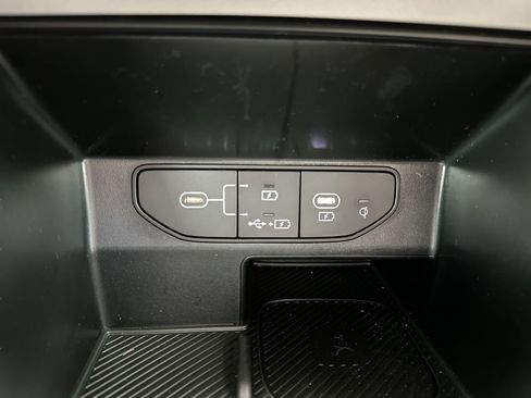 Used 2025 Kia Sorento S AWD/4WD image 42