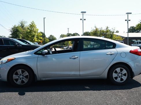 Used 2016 Kia Forte LX FWD image 5
