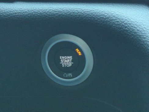 New 2026 Chrysler Pacifica Limited image 30