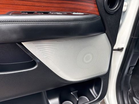 Used 2020 Lincoln Navigator L Reserve w/ Equipment Group 208A Reserve image 17