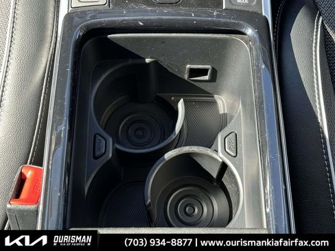 Used 2022 Kia Niro EX w/ Cold Weather Package image 8