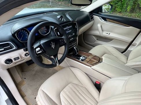 Used 2018 Maserati Ghibli S image 10
