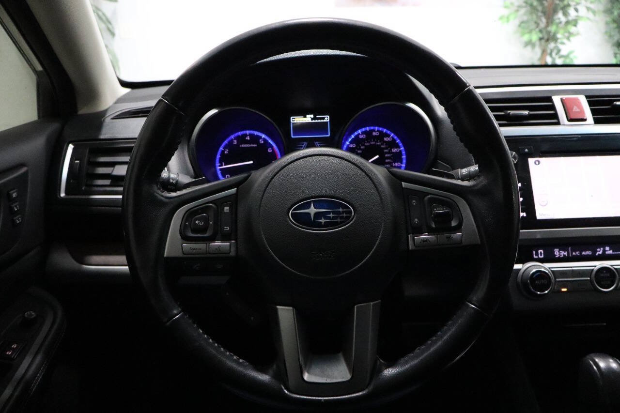 Used 2016 Subaru Outback 2.5i Limited AWD/4WD image 12