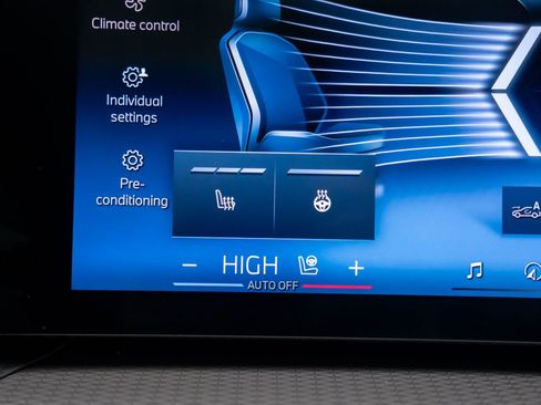 New 2026 BMW 330i xDrive 330i xDrive w/ M Sport Package image 24