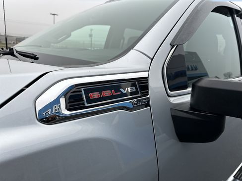 Used 2023 GMC Sierra 2500 SLE w/ SLE Value Package; image 4