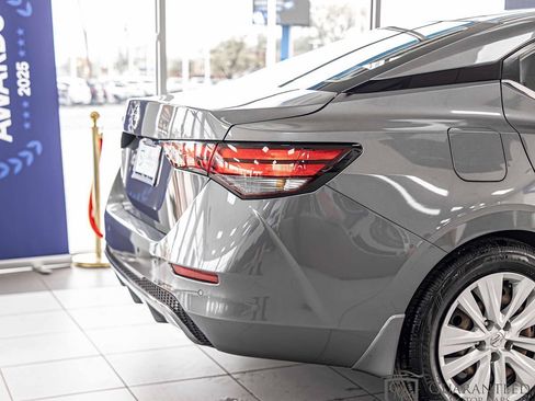 Used 2021 Nissan Sentra S FWD image 15