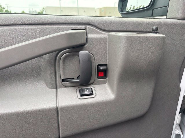 Used 2025 GMC Savana 2500 w/ Driver Convenience Package RWD image 27