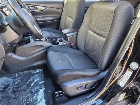 Used 2017 Nissan Rogue SV image 15