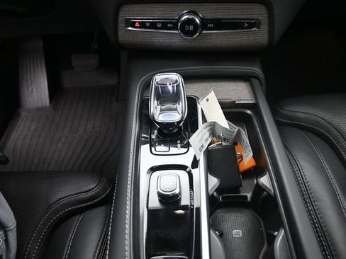 Certified 2023 Volvo XC90 B6 Ultimate w/ Protection Package Premier AWD/4WD image 13