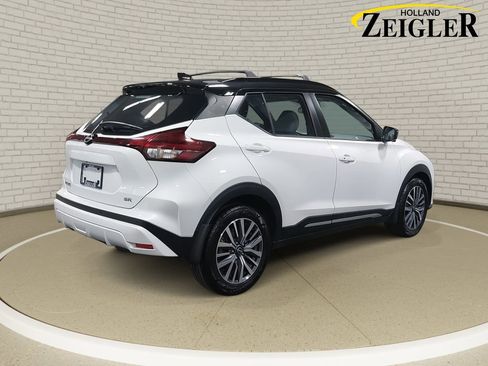 Used 2023 Nissan Kicks SR w/ SR Premium Package image 5