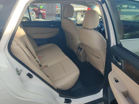 Used 2016 Subaru Outback 2.5i Limited image 16