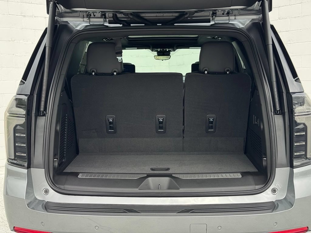 New 2026 Chevrolet Tahoe High Country AWD/4WD image 17