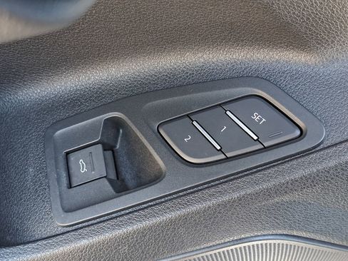 Certified 2025 Audi Q3 2.0T Premium Plus w/ Premium Plus Package image 31