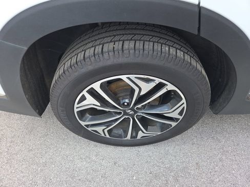 Used 2020 Hyundai Santa Fe Limited FWD image 3