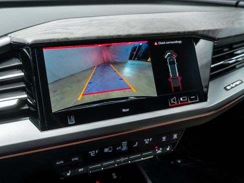 Used 2025 Audi Q4 e-tron Premium Plus w/ Premium Plus image 17