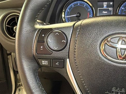 Used 2019 Toyota Corolla XSE image 26