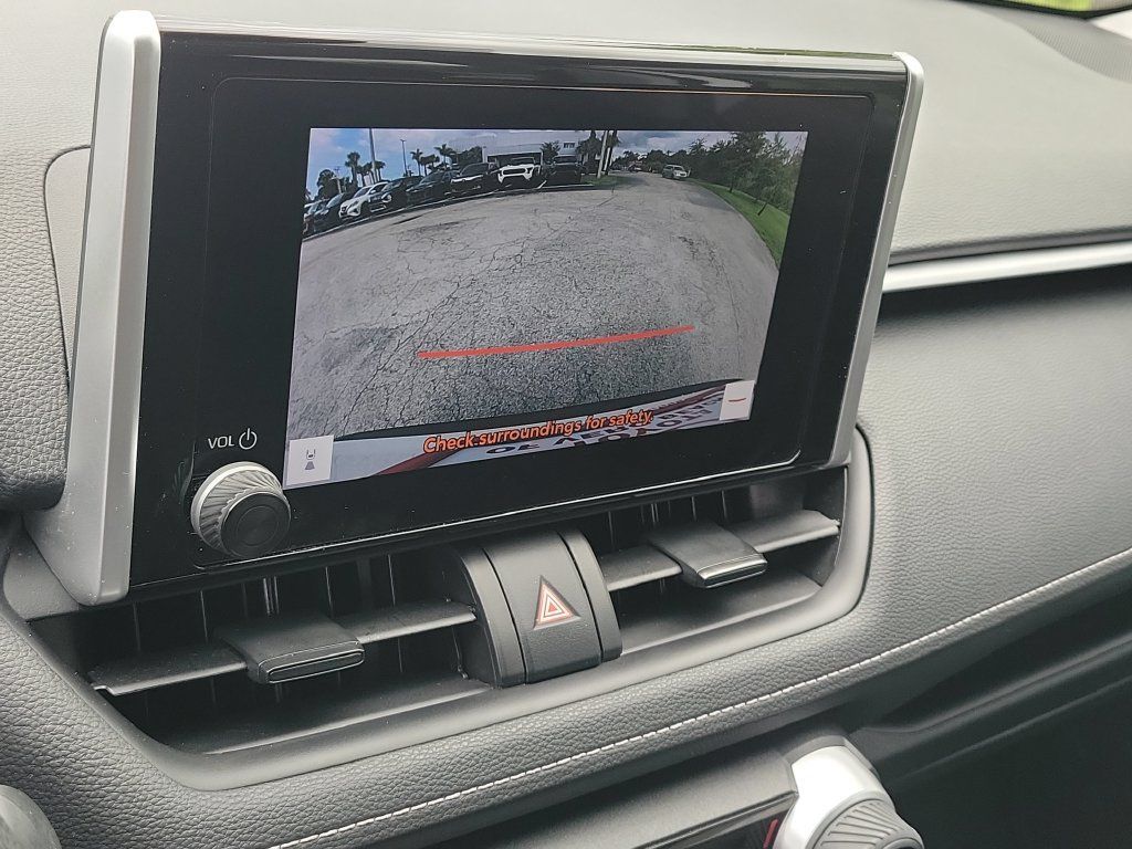 Certified 2024 Toyota RAV4 LE AWD/4WD image 15