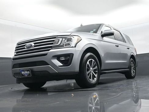 Used 2020 Ford Expedition XLT image 19