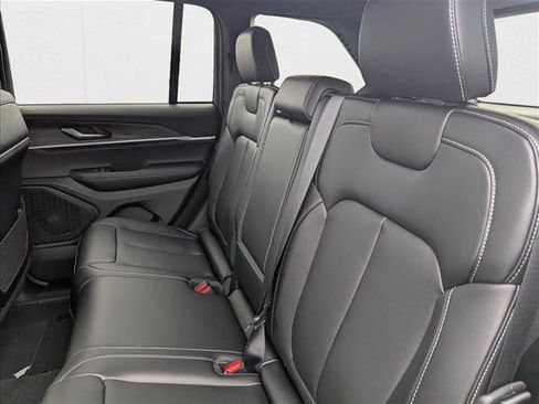 New 2025 Jeep Grand Cherokee Limited image 20