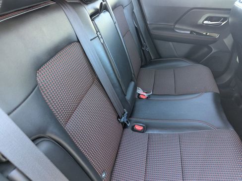 Used 2025 Nissan Kicks SR FWD image 14