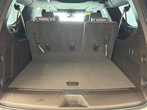 Used 2021 GMC Yukon XL SLT image 7