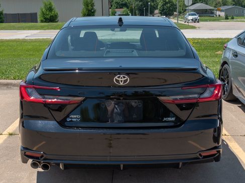 Used 2025 Toyota Camry XSE AWD/4WD image 6