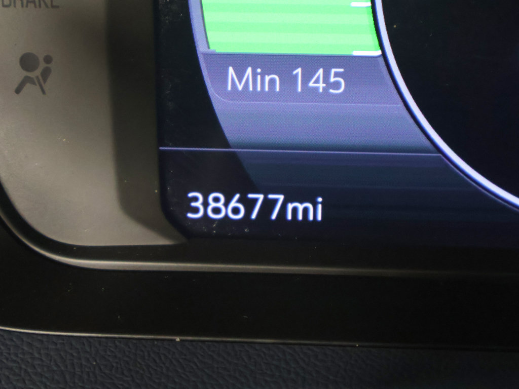 Used 2023 Chevrolet Bolt EUV Premier w/ Sun & Sound Package FWD image 43