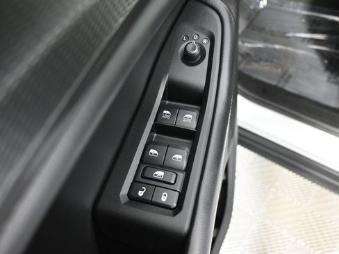 Used 2024 Jeep Grand Cherokee L Laredo image 20