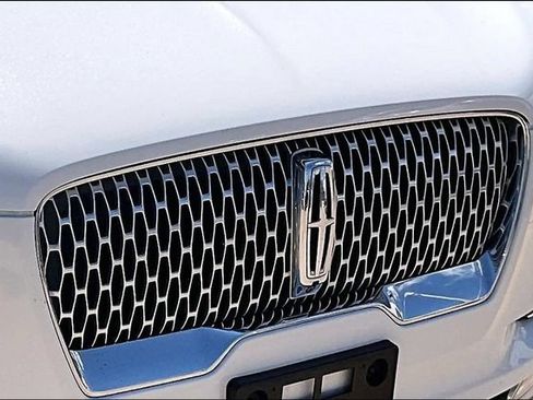 Used 2020 Lincoln Aviator Reserve w/ Equipment Group 201A AWD/4WD image 31